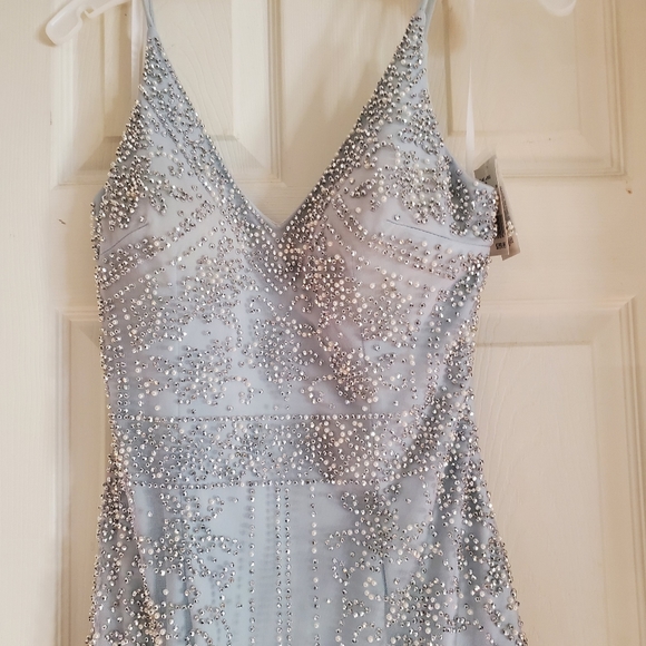 Prom dress - Picture 2 of 4